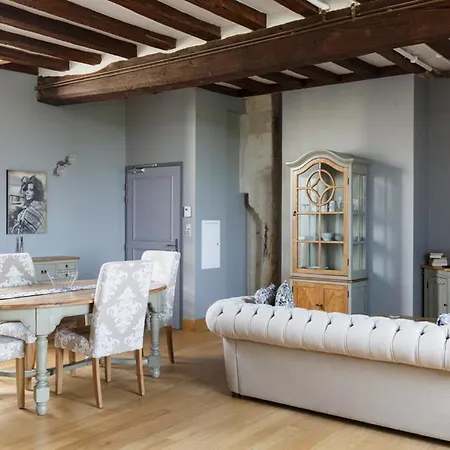 Sleeps 43 Pool Wifi