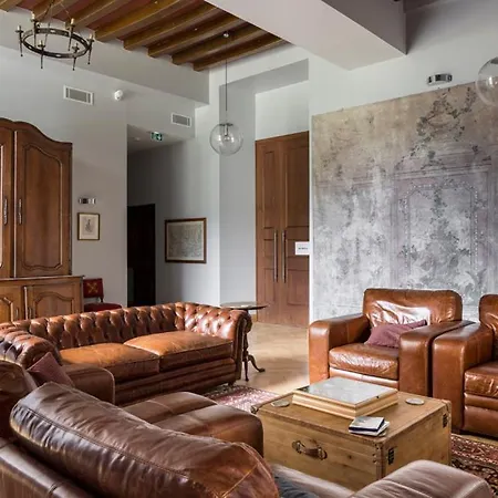 Sleeps 43 Pool Wifi * Vernantes